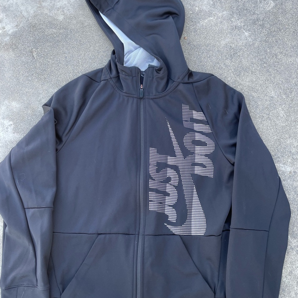 Nike Black Windbreaker Jacket for Versatile Style